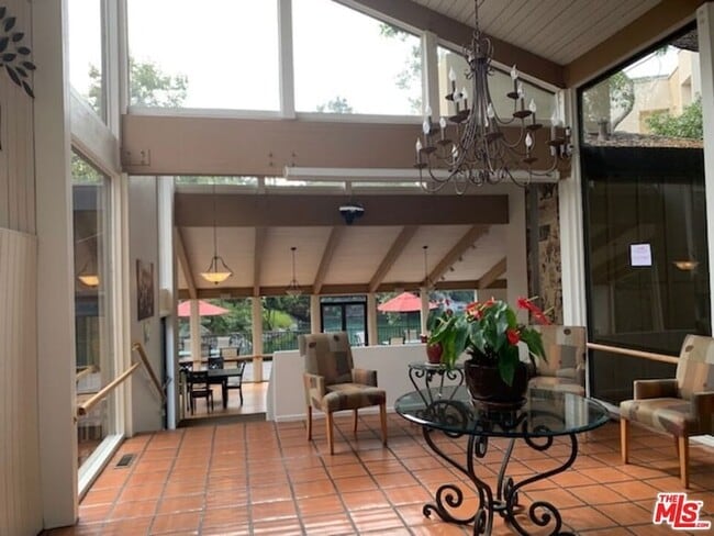 Building Photo - 1115 Raintree Cir