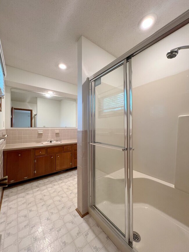 Building Photo - SEE IT NOW: Charming 3-Bedroom Home with S...