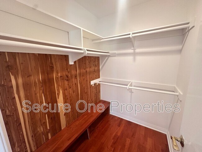 Building Photo - 1390 Calle Pecos