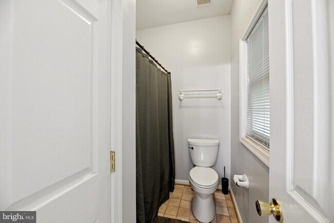 Building Photo - 14715 Jennifer Ct