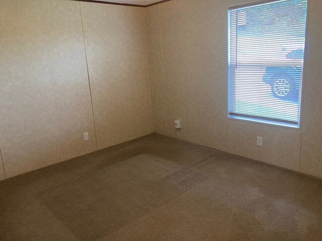 Building Photo - 104 Carlton Ln