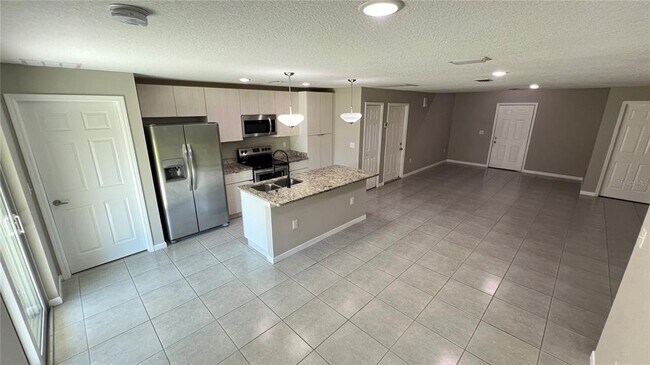 Building Photo - 1550 Pace Dr NW