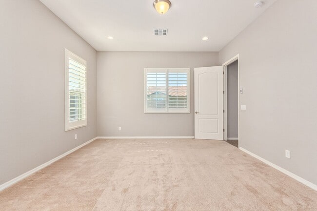 Building Photo - New Rental Listing in Madison Vistas