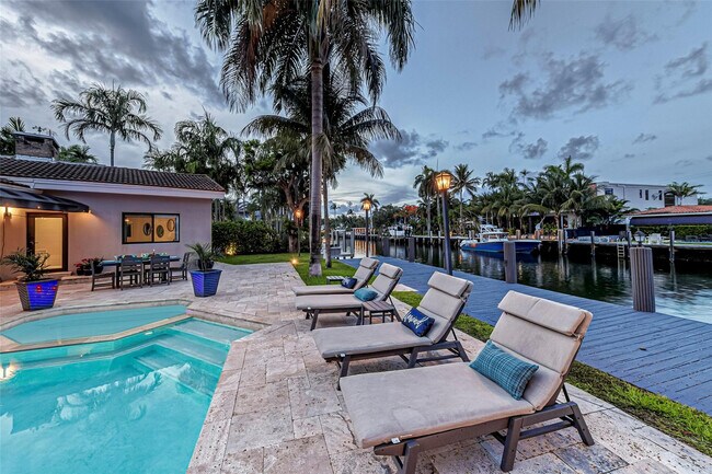 Building Photo - 616 Riviera Isle Dr