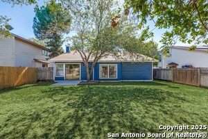 Building Photo - 10323 Country Vista