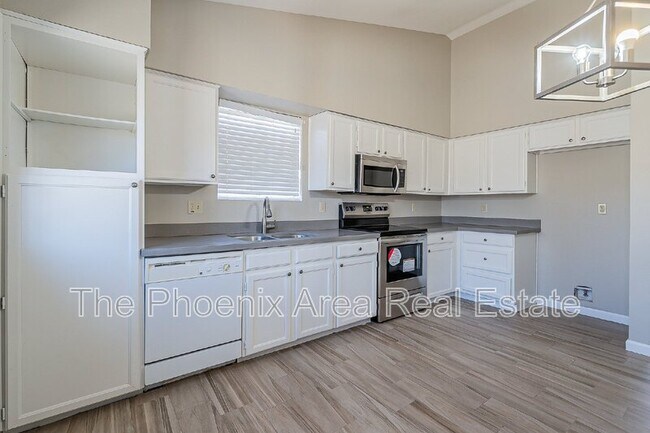 Building Photo - 5714 N 68th Ave