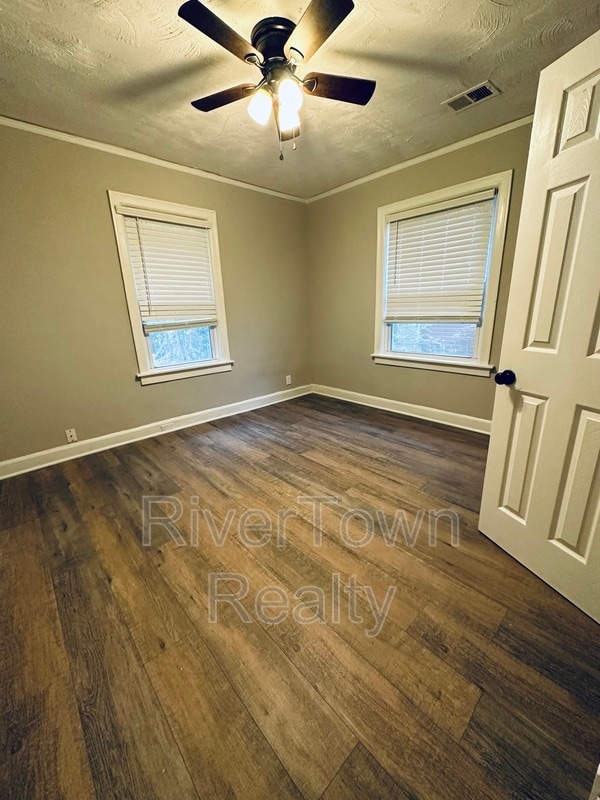 Building Photo - 3205 Choctaw Ave