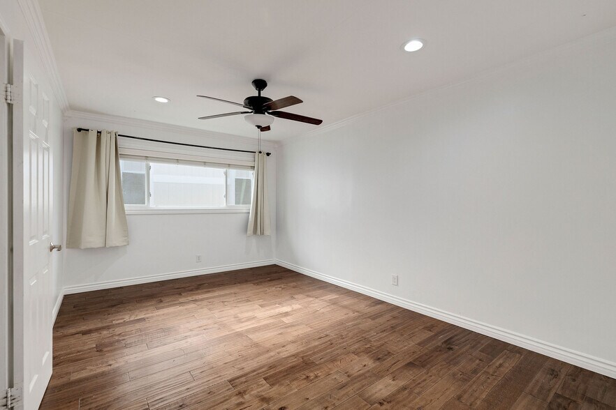 Building Photo - 5525 Wilma St