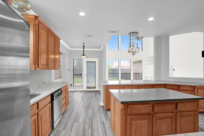 Building Photo - Beautiful Carrollton Home with 4 Bedrooms ...