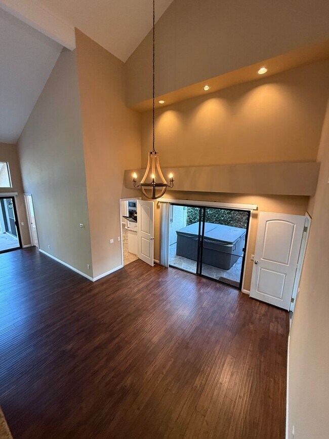 Building Photo - 4BD 2.5BA House located in Vineland Hills of Poway