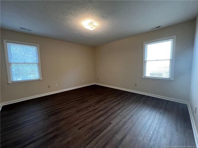 Building Photo - 2587 Gotts Ln