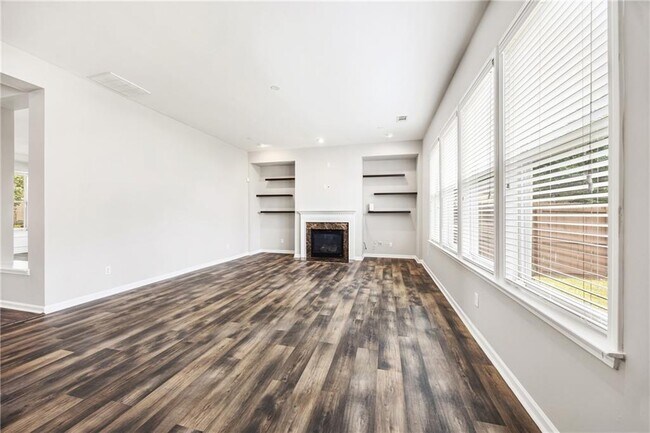 Building Photo - 4381 Challedon Dr