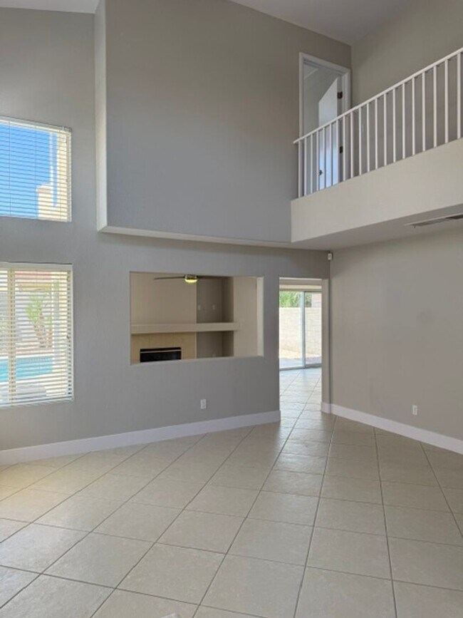 Building Photo - STUNNING & GORGEOUS 4 BED/2.5 BATH POOL HOME IN ELDORADO! *** ONLY $2,599 ***