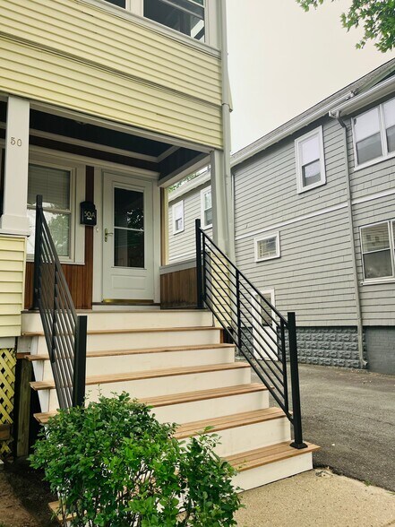 Building Photo - 50 Melendy Ave