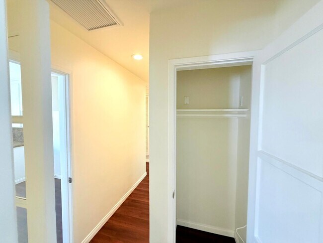 Building Photo - 17535-17537 Baltar Street