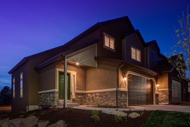 Building Photo - 1692 Aspen Loop