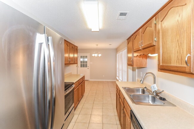 Building Photo - 3448 Pendulum Dr E