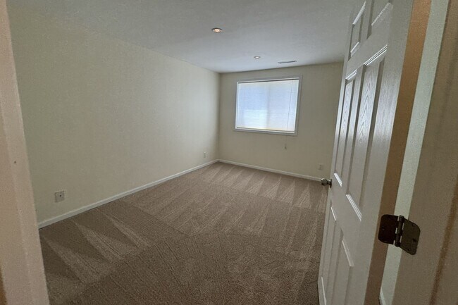 Building Photo - MOVE-IN SPECIAL! $500 OFF FIRST MONTH'S RENT! Large Townhome in North Ames