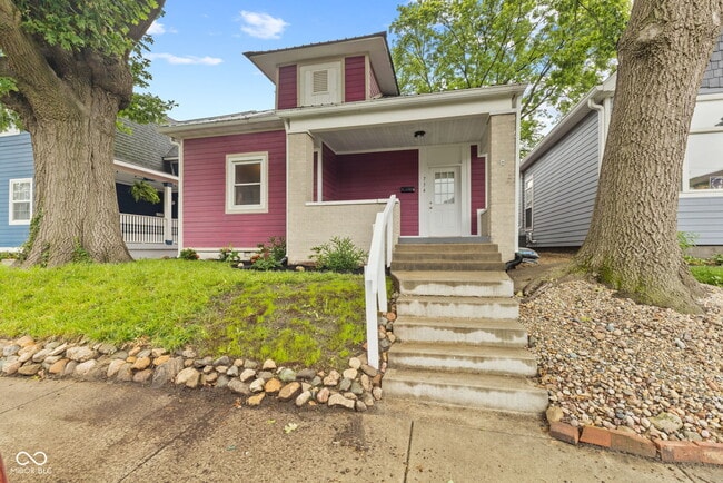 Primary Photo - 734 Parkway Ave