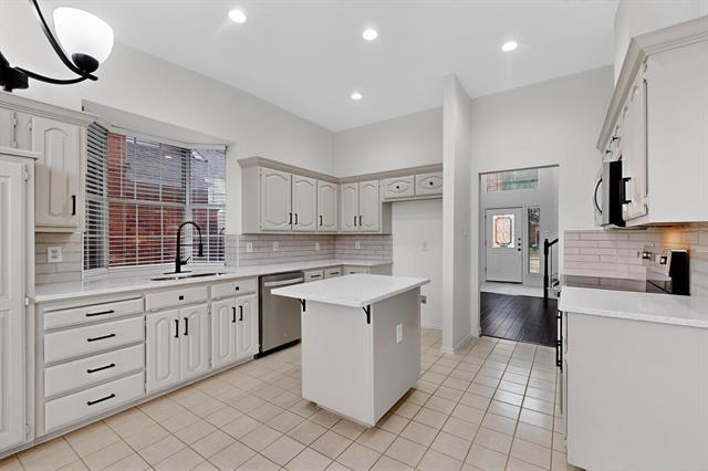 Building Photo - 3026 Silver Springs Ln