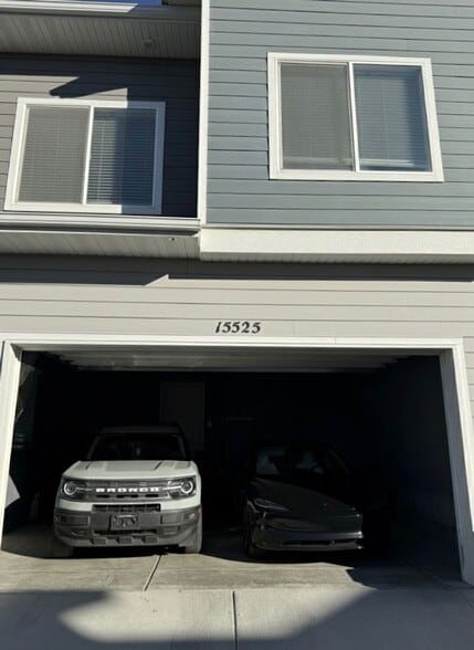 Building Photo - 15525 Jubilation Dr