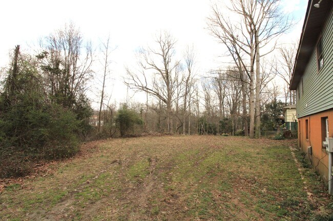 Building Photo - 3 Bedroom home with a Full Basement in Indian Trail!