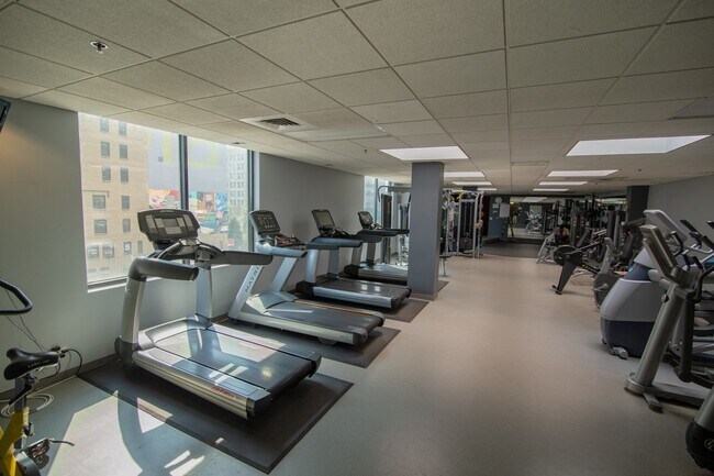 Building Photo - 910 S Michigan Ave