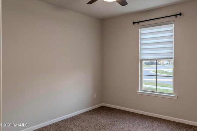 Building Photo - 119 Deer Lake Ln