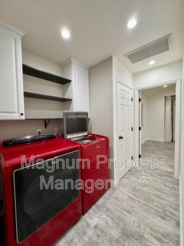 Building Photo - 27776 Spring Meadow Ct