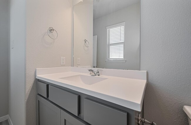 Building Photo - 101 Eliana Shores Dr
