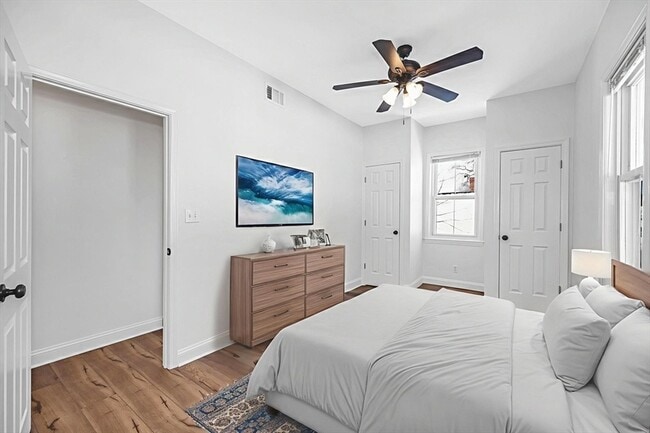 Building Photo - 12 Broadway St