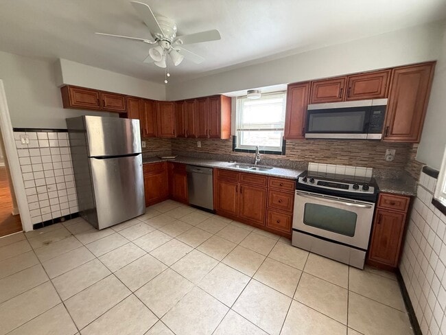 Building Photo - 9066 Pallardy Ln