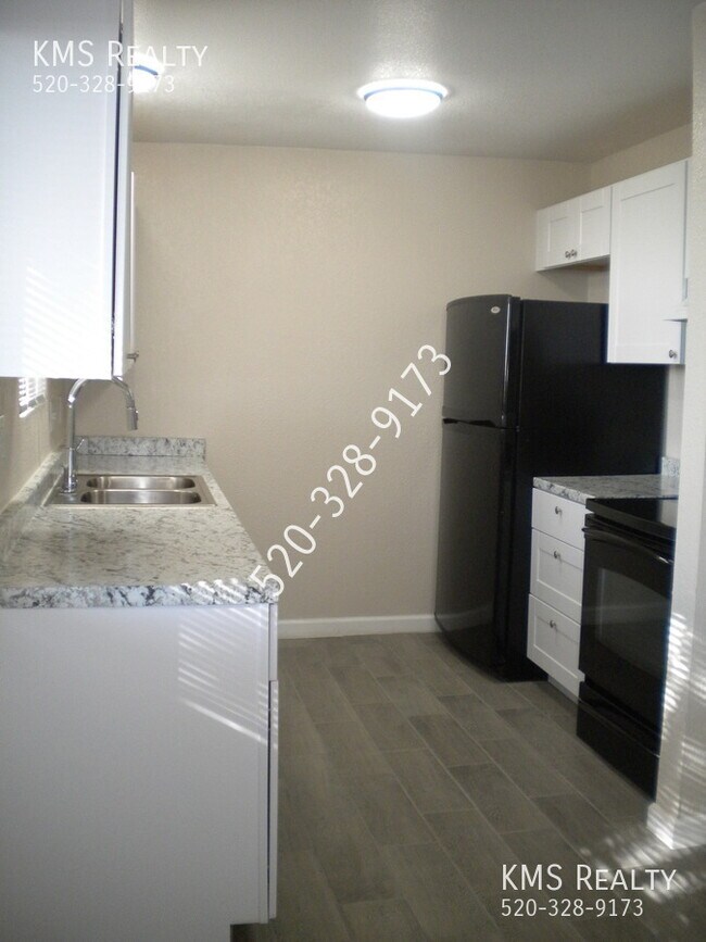 Building Photo - 3636 S Marvin Pl