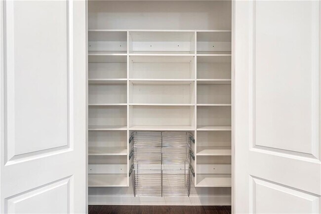 Building Photo - 3430 Steinbeck St