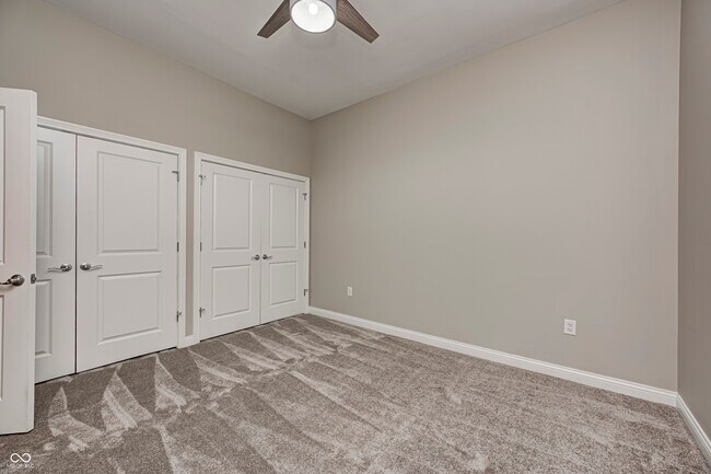 Building Photo - 350 N Meridian St