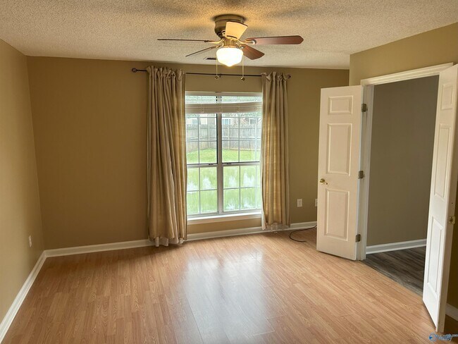 Building Photo - 118 Millstone Ln