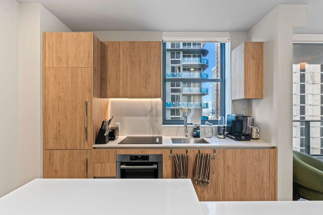 Building Photo - 11 NE 6th St