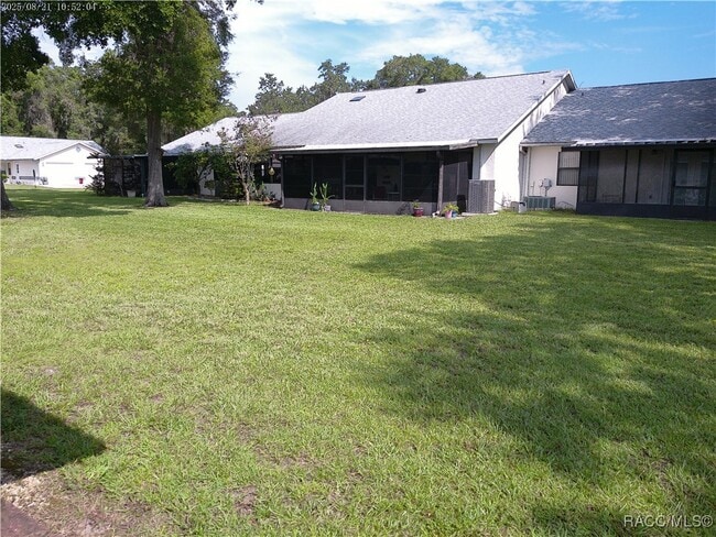 Building Photo - 1870 Arrowwood Ln