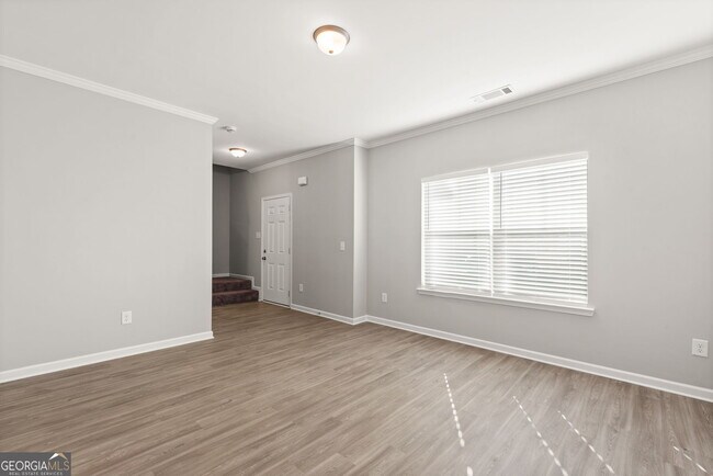 Building Photo - 559 Belmont Ln