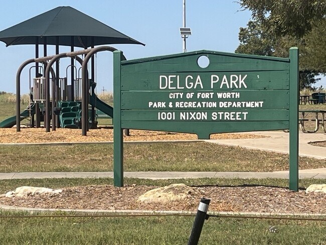 Building Photo - Custom Built 3/2/2 Delga Park! Trinity Trails Minutes from downtown Fort Worth!