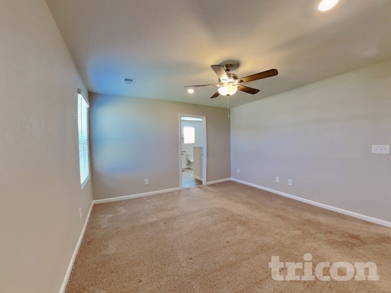 Building Photo - 260 Chedworth Dr