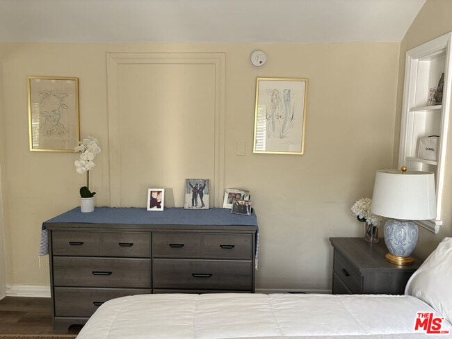 Building Photo - 725 Lorraine Blvd