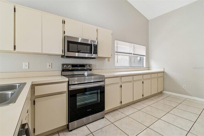 Building Photo - 10105 Sea spray Pl