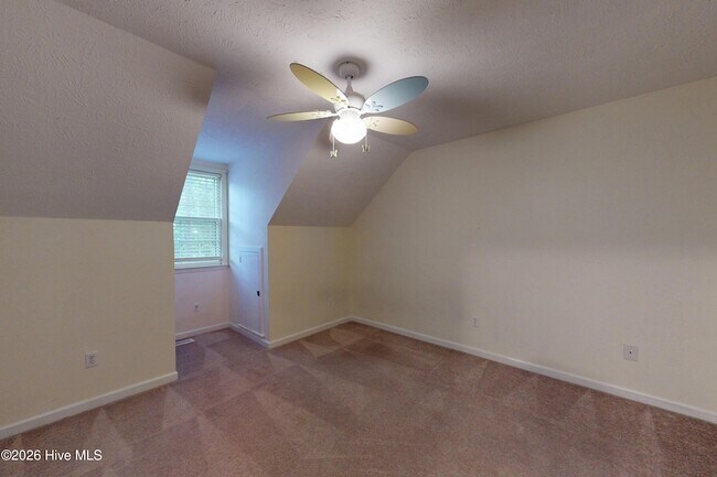 Building Photo - 464 Summerlea Dr