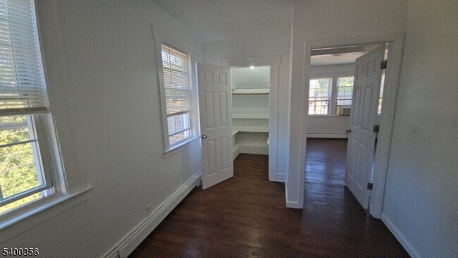 Building Photo - 264 Pomona Ave