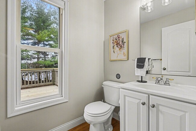 Building Photo - Freshly Renovated 4 Bedroom Home In Centerville OH