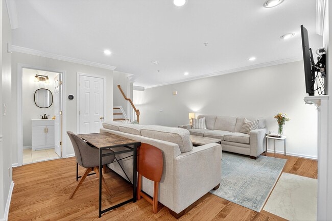 Building Photo - 34 Marina Dr