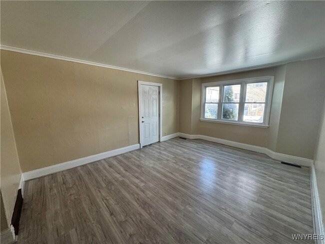 Building Photo - 540 Willett St