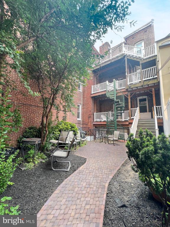 Building Photo - 2019 O St NW