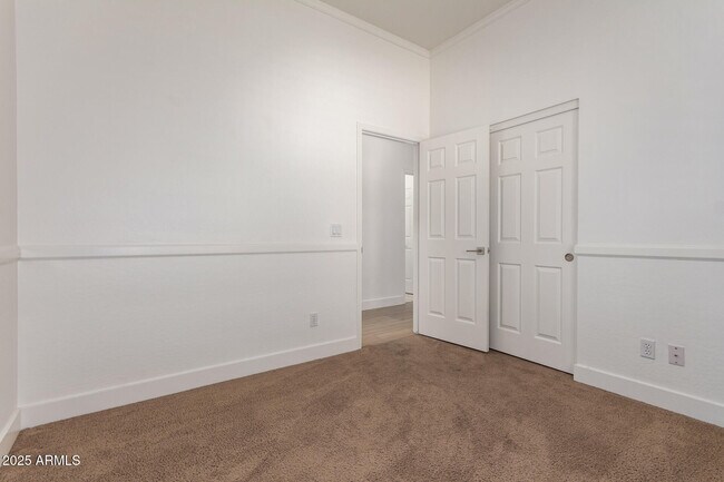 Building Photo - 7701 E Buteo Dr